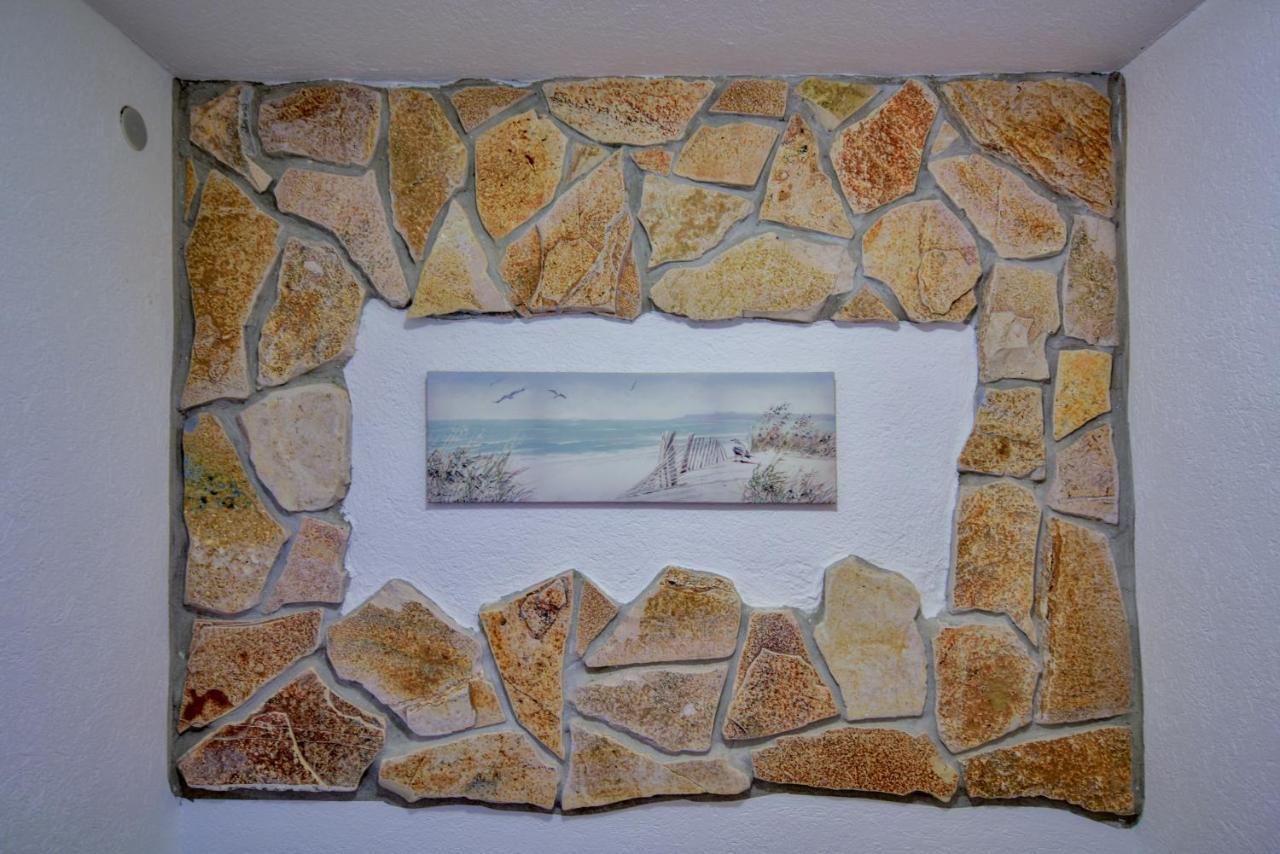 Pataki Guesthouse Petrovac エクステリア 写真